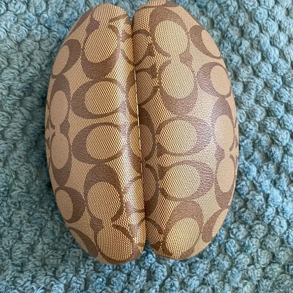 COACH authentic sunglasses 🕶 case. - Picture 4 of 4